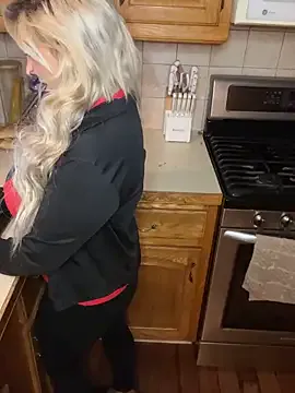 MarilynRainbow – webcam model profile photo Image 18