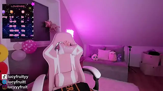 British_EmJess – webcam model profile photo Image 19