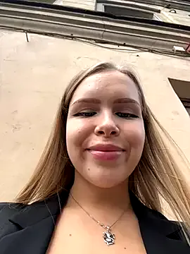 ChelseaBlondeUK – webcam model profile photo Image 10