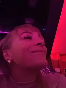 LizzieGreyX – webcam model profile photo Image 19