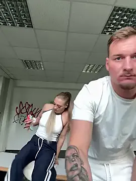 LizzieGreyX – webcam model profile photo Image 2