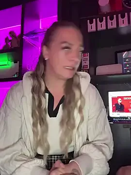 LizzieGreyX – webcam model profile photo Image 6