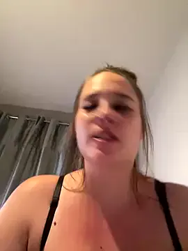 Angel-A – webcam model profile photo Image 2