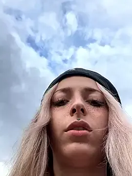 xxxharmonyyy – webcam model profile photo Image 11