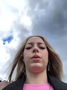 xxxharmonyyy – webcam model profile photo Image 13