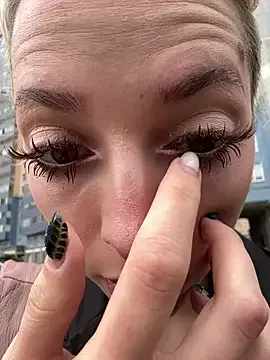 xxxharmonyyy – webcam model profile photo Image 2