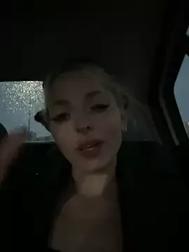 xxxharmonyyy – webcam model profile photo Image 3