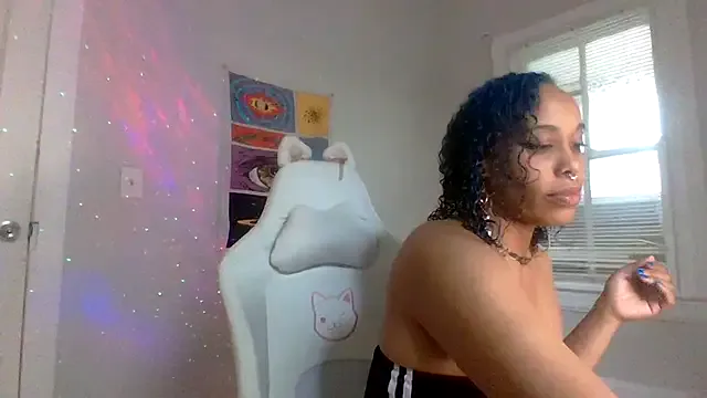 SusyBlair – webcam model profile photo Image 5