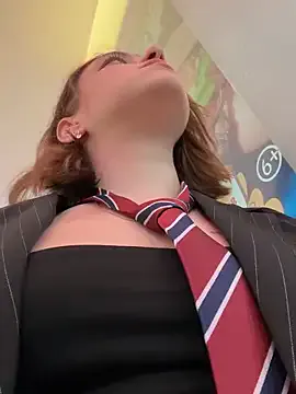 Mellica – webcam model profile photo Image 4