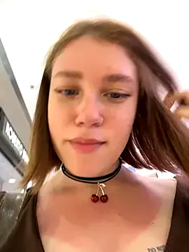 Mellica – webcam model profile photo Image 6