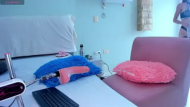 Yamajca – webcam model profile photo Image 16