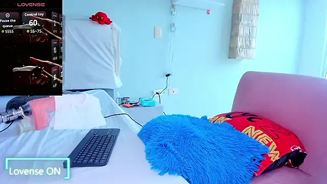 Yamajca – webcam model profile photo Image 17