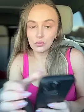 BlondeHott – webcam model profile photo Image 15