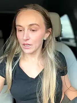 BlondeHott – webcam model profile photo Image 18