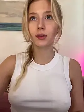 MarilynRainbow – webcam model profile photo Image 5