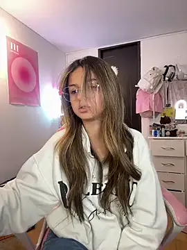 blondeangel_4u2 – webcam model profile photo Image 5