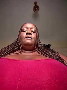 KaronVondielingen – webcam model profile photo Image 10