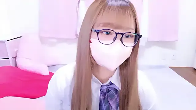 LoraDevine – webcam model profile photo Image 9