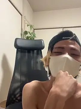 AAASuck – webcam model profile photo Image 5