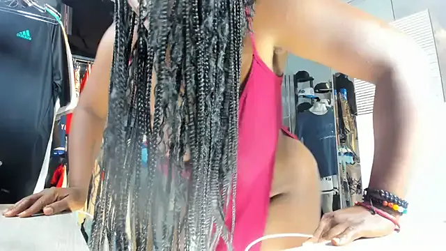 SusyBlair – webcam model profile photo Image 8