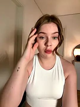 ChelseaBlondeUK – webcam model profile photo Image 16