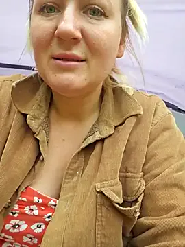 BlondeHott – webcam model profile photo Image 10