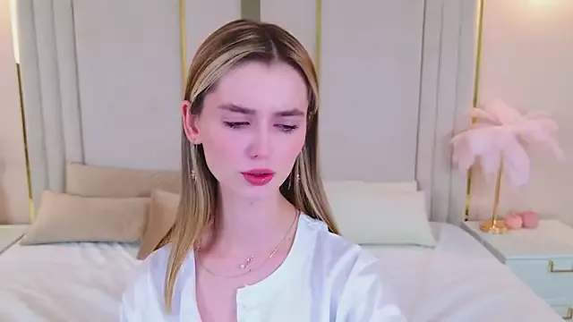 Olvia7985 – webcam model profile photo Image 3