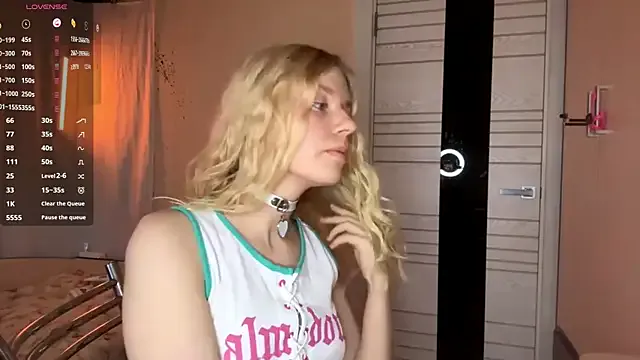 KaronVondielingen – webcam model profile photo Image 15