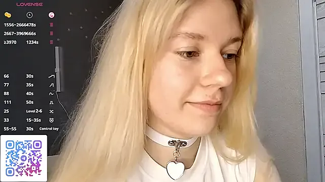 KaronVondielingen – webcam model profile photo Image 5