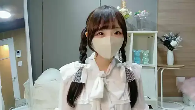 SusyBlair – webcam model profile photo Image 4