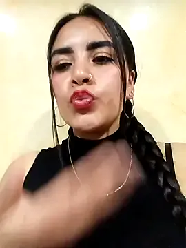 Couple-SQUIRT – webcam model profile photo Image 6