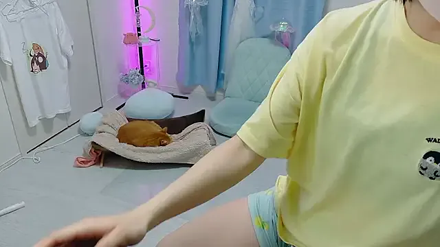 BlondeScarlettx – webcam model profile photo Image 5