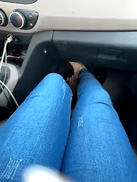 British_EmJess – webcam model profile photo Image 16