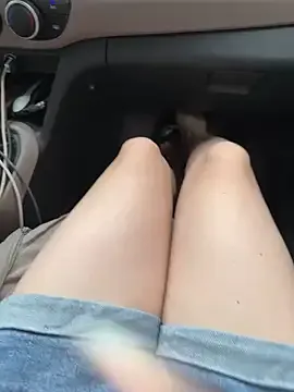 British_EmJess – webcam model profile photo Image 17