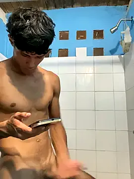 curlytwinkboy – webcam model profile photo Image 7