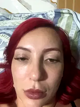 KateDivineUK – webcam model profile photo Image 5