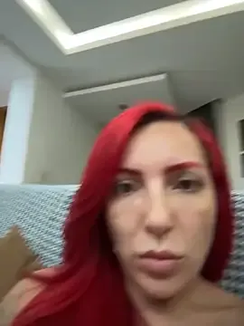 KateDivineUK – webcam model profile photo Image 6