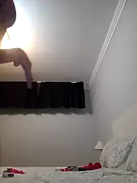 SelennaMoon – webcam model profile photo Image 18