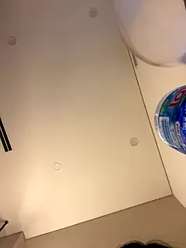 DmiLay – webcam model profile photo Image 8