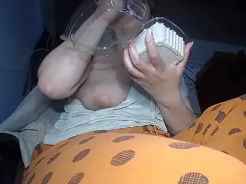 SusyBlair – webcam model profile photo Image 19