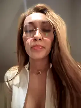 lana-lubov – webcam model profile photo Image 16