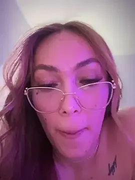 lana-lubov – webcam model profile photo Image 3