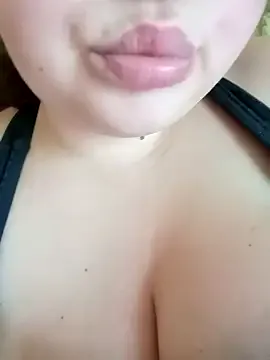 BlondeScarlettx – webcam model profile photo Image 2