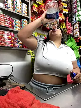 BlondeScarlettx – webcam model profile photo Image 8