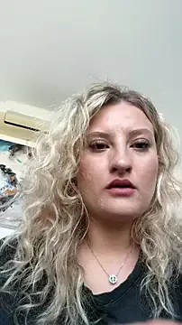 AmelieandRoss – webcam model profile photo Image 17