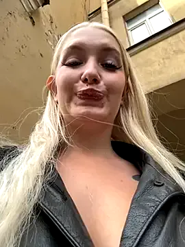 marsandvenera – webcam model profile photo Image 15