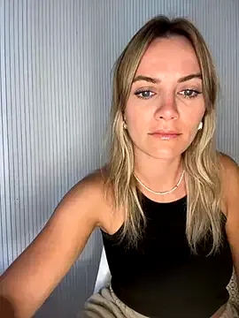 0------0 – webcam model profile photo Image 10