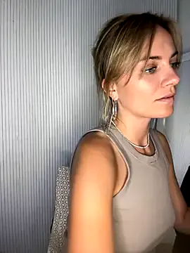 0------0 – webcam model profile photo Image 11