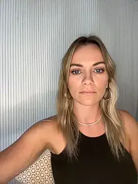 0------0 – webcam model profile photo Image 13