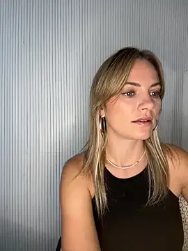 0------0 – webcam model profile photo Image 15